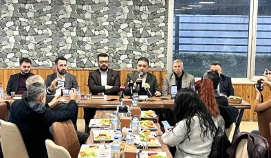 AK Parti Manisa Milletvekilleri Yerel Seçimler Hakkında Konuştu