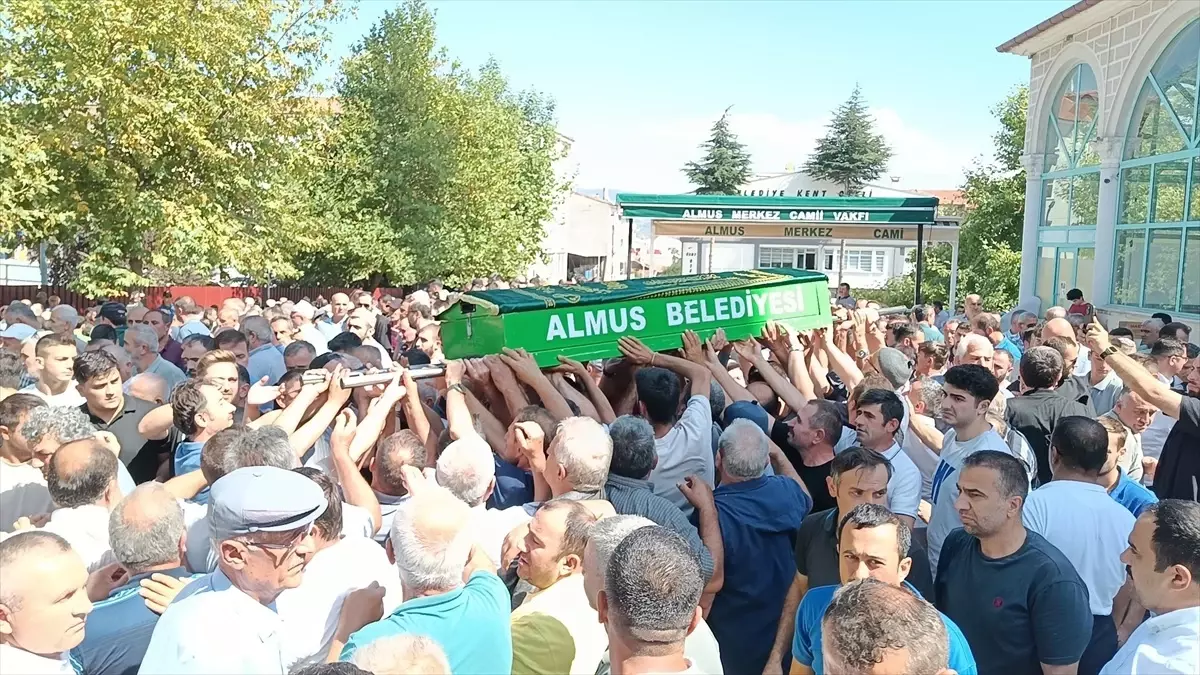 MHP Almus İlçe Başkanı Altundağ Hayatını Kaybetti