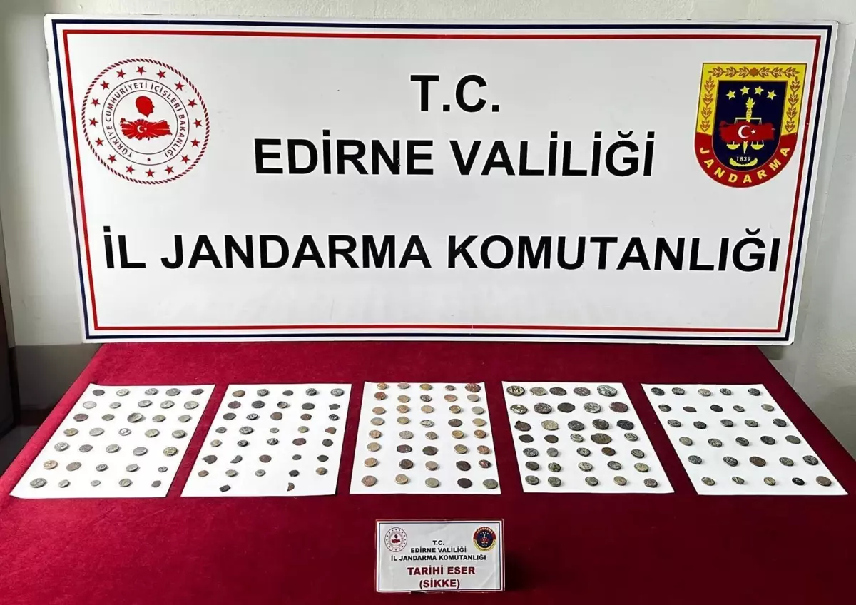 Edirne’de Yolcu Otobüsünde Tarihi Eser Operasyonu