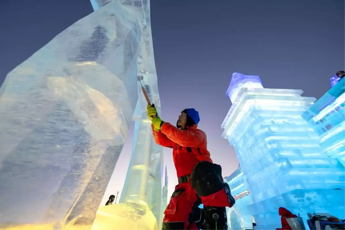 Harbin’de Buz Heykel Yarışması